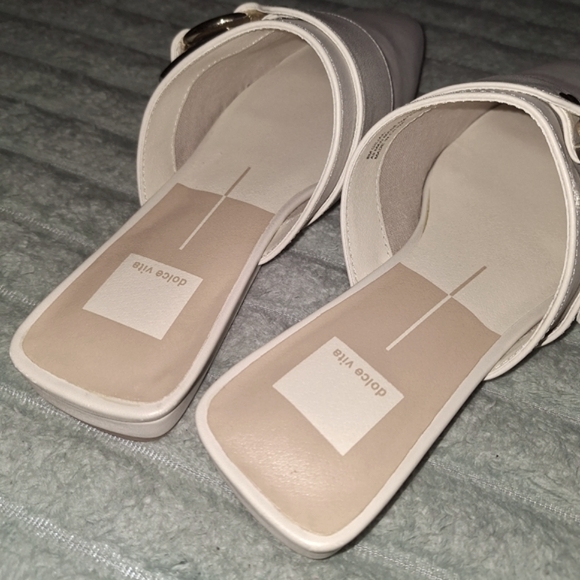 NEW Dolce Vita Women 8 Cream Slip-On Mules Buckles - Picture 5 of 9